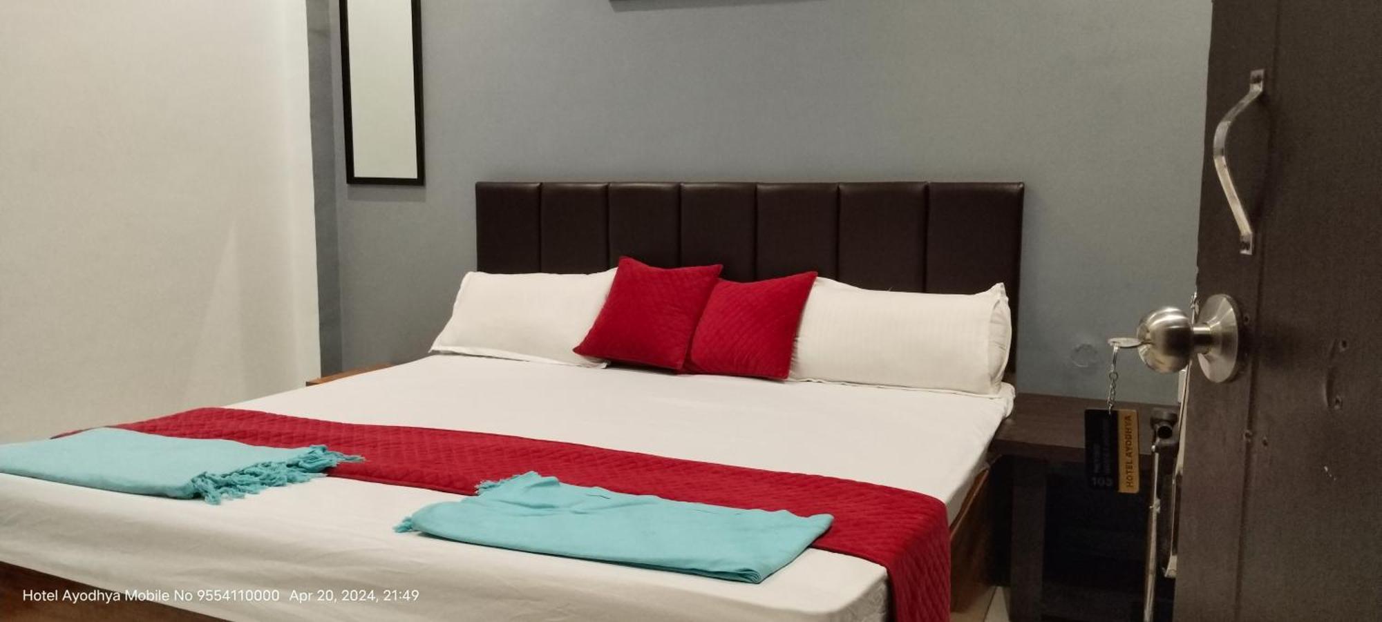Hotel Ayodhya Paying Guest Екстериор снимка